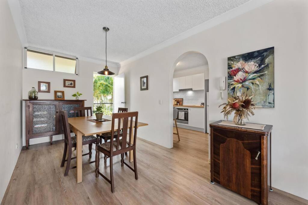 Terrific & Tranquil! 1bed/1bath/balcony~ Clayfield Brisbane